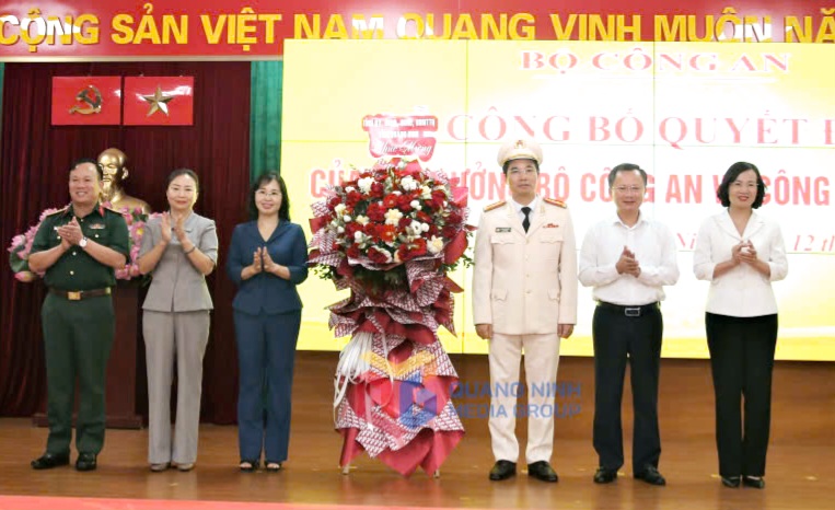 quyet dinh cua bo truong bo cong an ve dieu dong giam doc cong an tinh quang ninh hinh 2