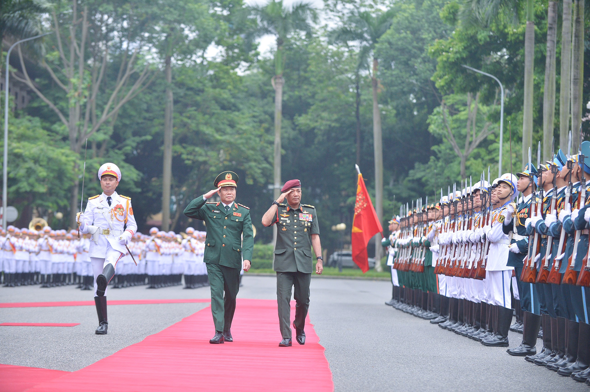 thuong tuong nguyen tan cuong chu tri le don chinh thuc tu lenh luc luong quoc phong malaysia hinh 2