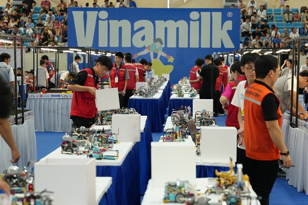 vinamilk dong hanh cung hon 1500 tai nang tre trong cuoc thi robotacon wro 2024 hinh 1