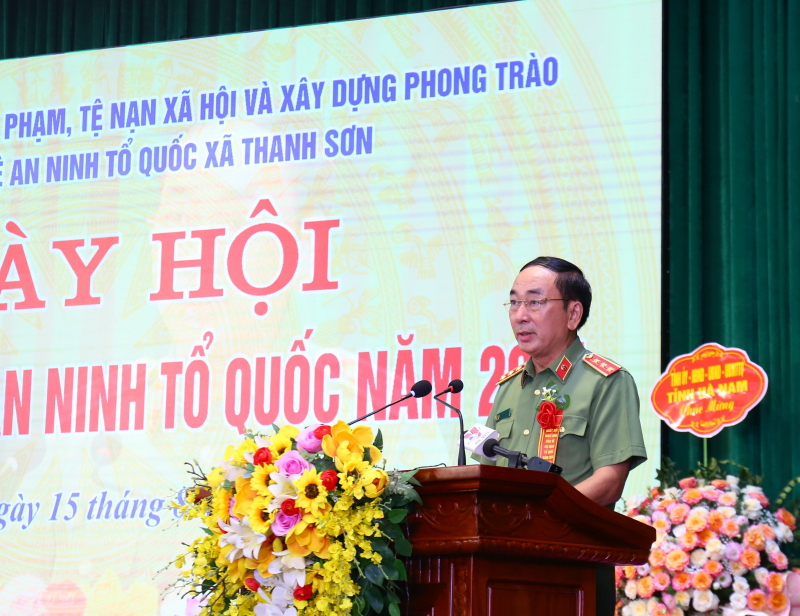 thu truong bo cong an tran quoc to du ngay hoi toan dan bao ve an ninh to quoc tai ha nam hinh 2