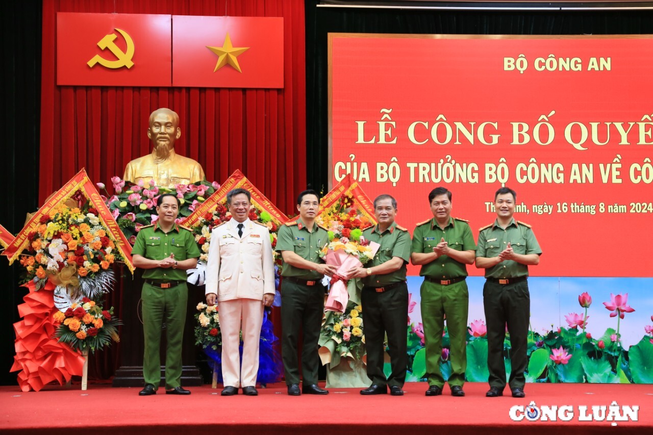 cong bo quyet dinh bo nhiem giam doc cong an tinh thai binh hinh 3