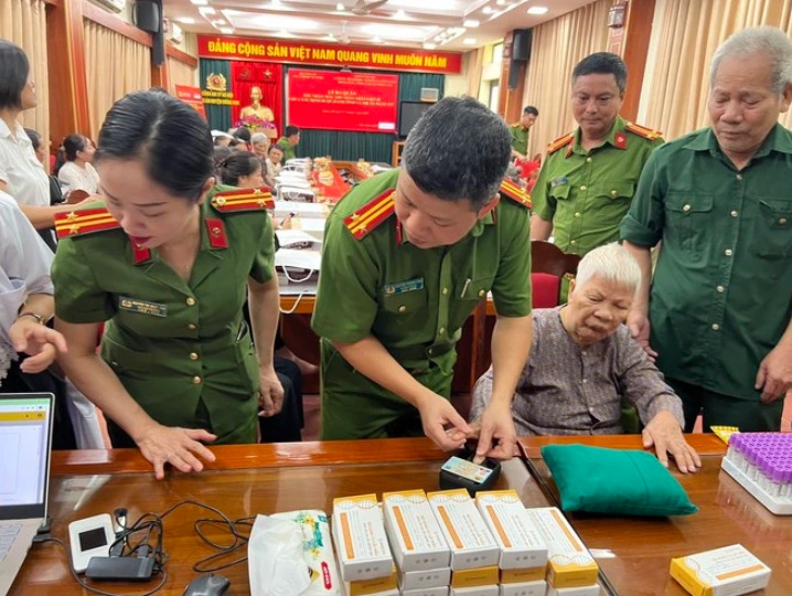 ha noi trien khai thu nhan mau adn cho than nhan cua liet si chua xac dinh duoc danh tinh hinh 1