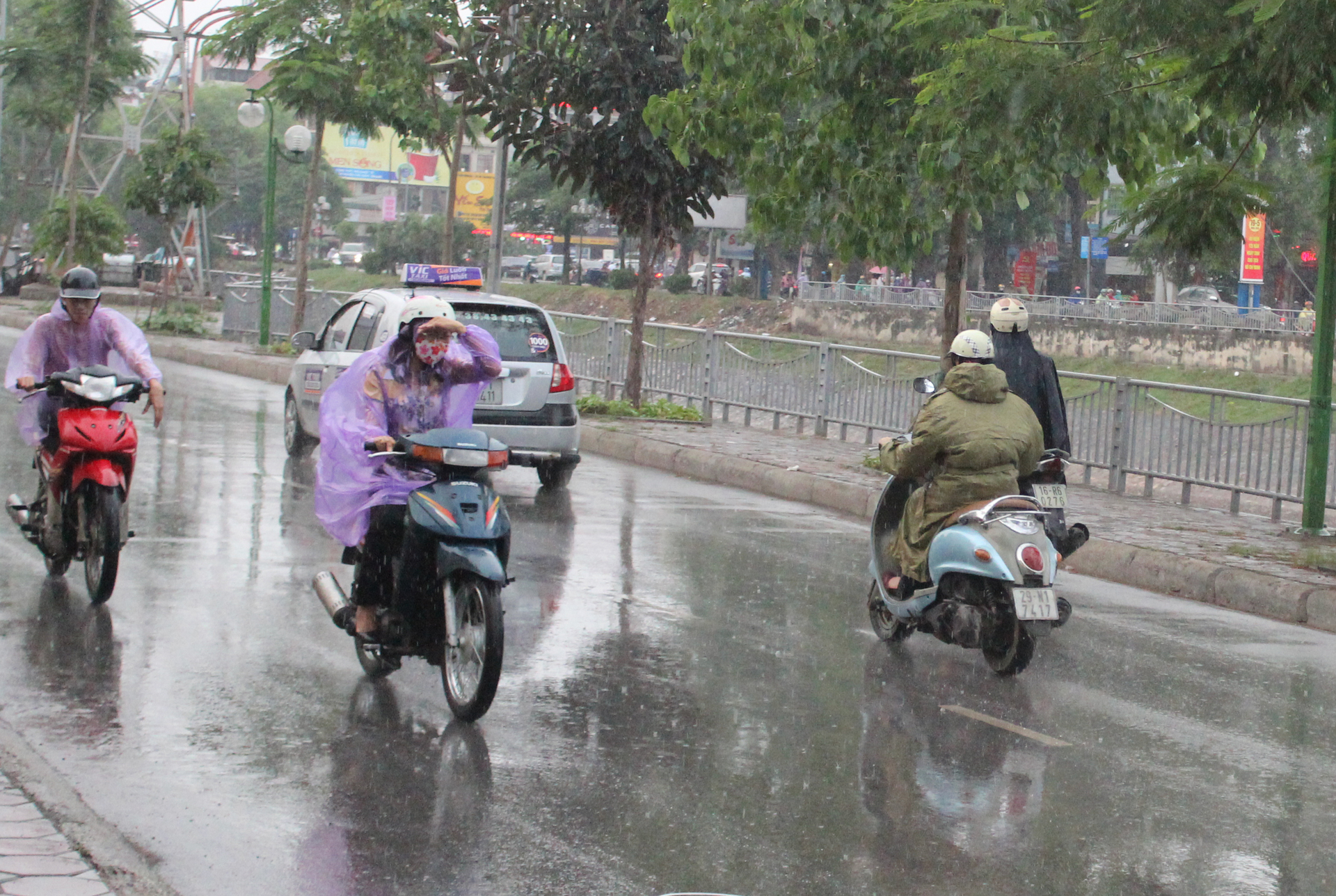 du bao thoi tiet ha noi ngay 20 8 bac bo don mua vua mua to va dong hinh 1