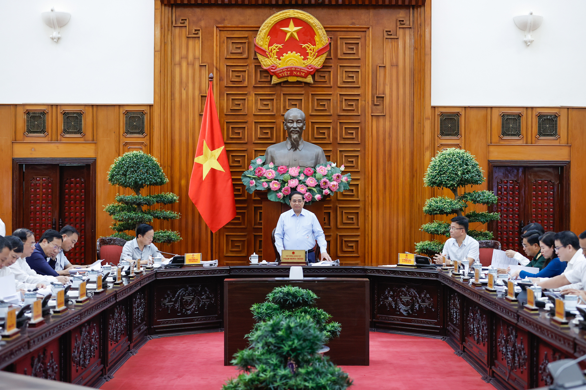 thu tuong pham minh chinh tao thuan loi cho nha giao hanh nghe trong khuon kho phap luat hinh 1