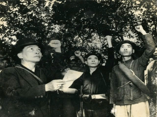 dai tuong vo nguyen giap va nhung su menh lich su trong cach mang thang tam hinh 1