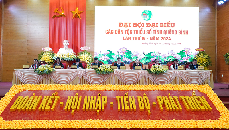 quang binh phan dau thu hep khoang cach giua cac vung cac dan toc hinh 1