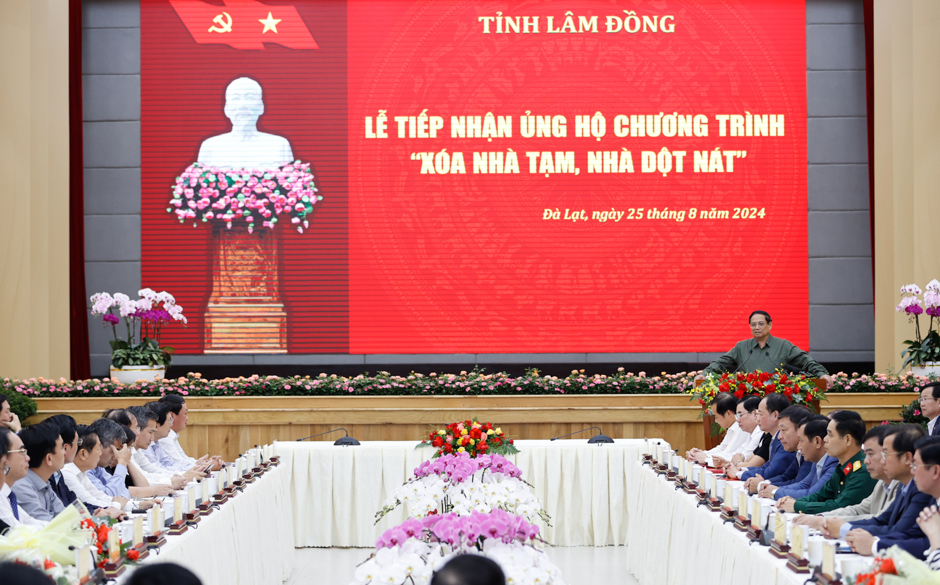 thu tuong pham minh chinh khong de ai phai o trong nha tam nha dot nat hinh 1