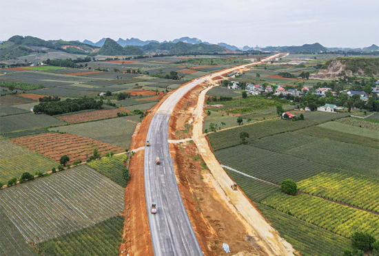 xem xet dau tu 65km cao toc ha noi  vieng chan doan vinh  thanh thuy hinh 1