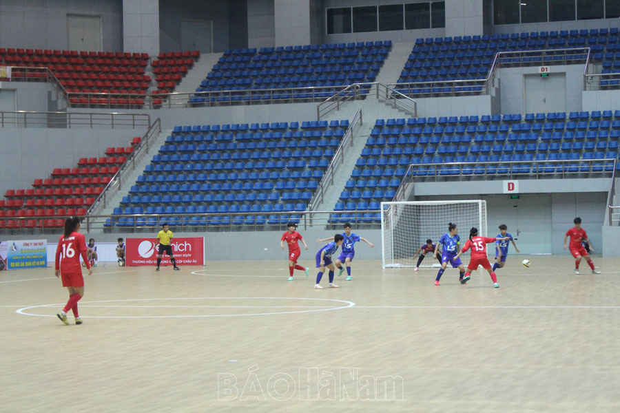 dai dien phia nam toan thang trong ngay khai mac giai futsal nu vo dich quoc gia 2024 hinh 2