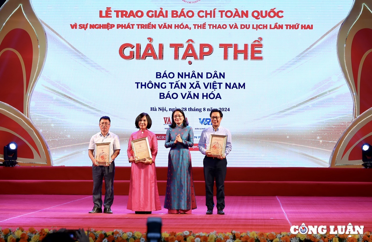 bao nha bao va cong luan doat giai ba giai bao chi toan quoc vi su nghiep phat trien van hoa the thao va du lich hinh 5