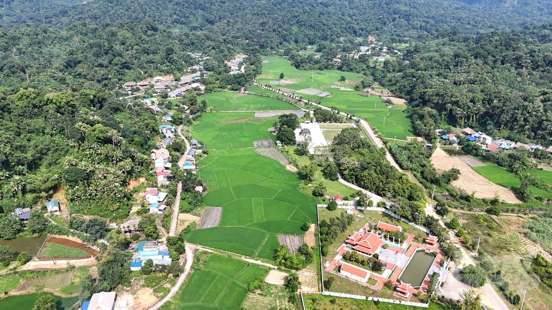 tan trao  kim long tien kha di cong thoai kha di thu hinh 1