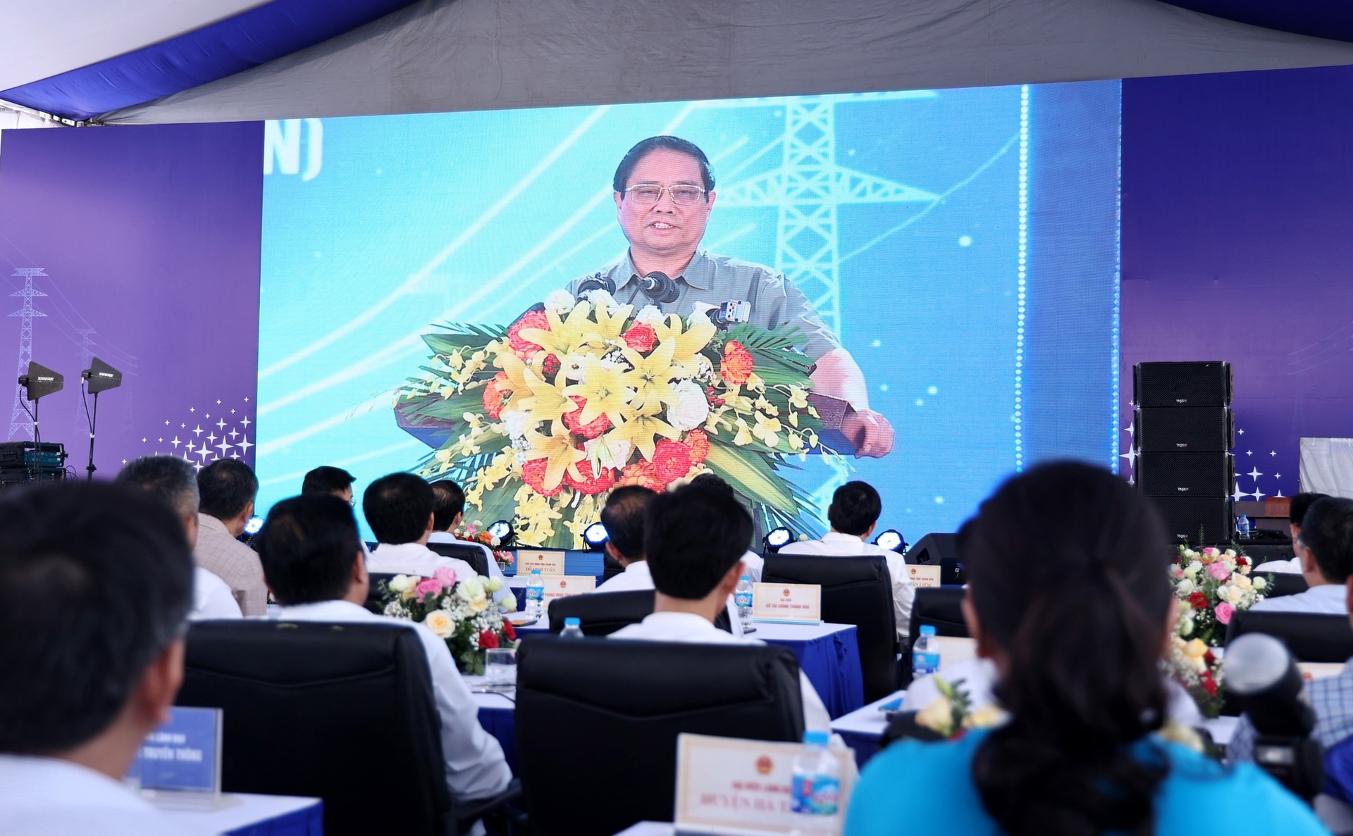 cong trinh 500 kv mach 3 the hienkhat vong tu tin ban linh gia tri con nguoi viet nam hinh 2