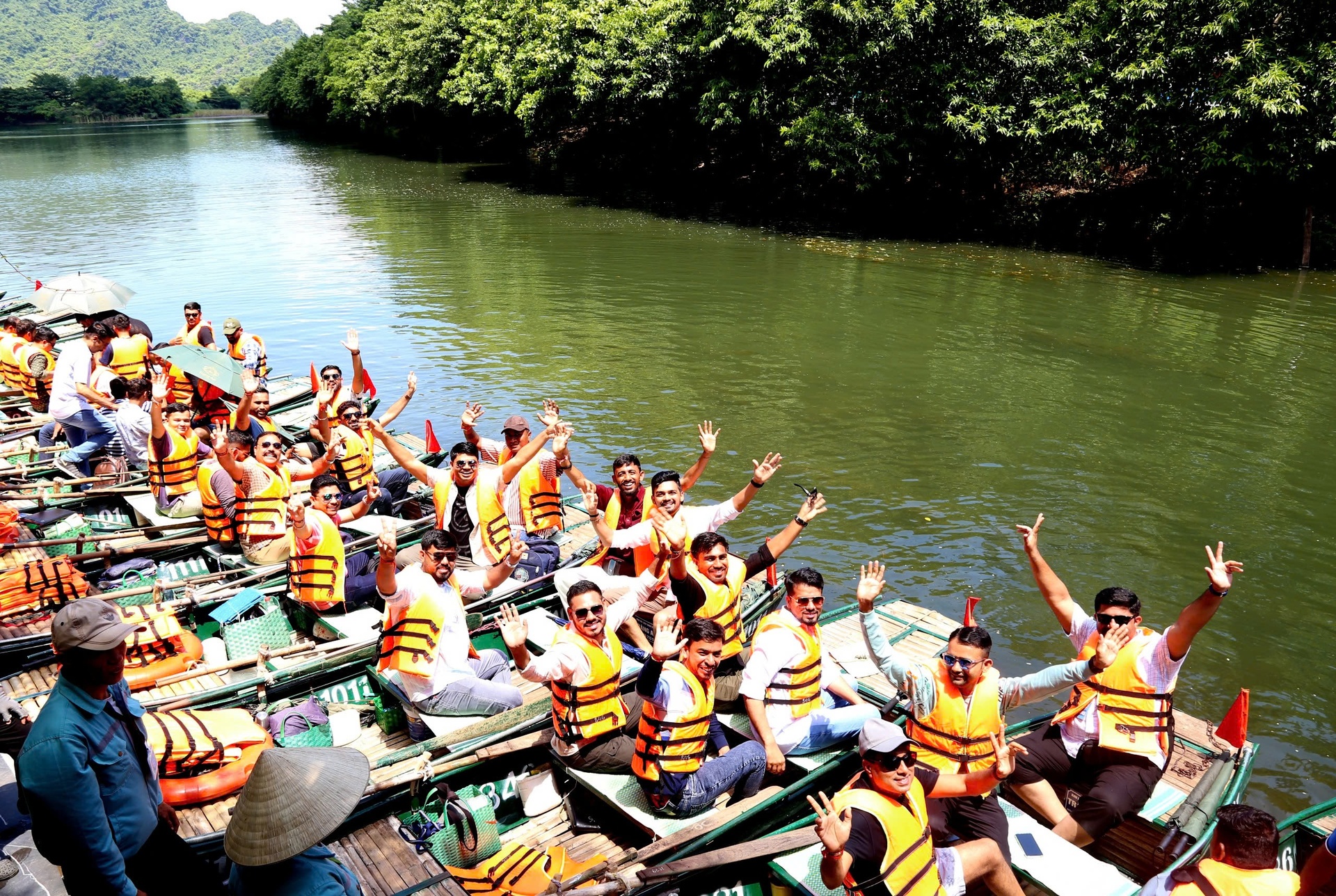 ninh binh tang cuong dam bao an ninh trat tu an toan thuc pham tai cac khu diem du lich trong dip 2 9 hinh 1