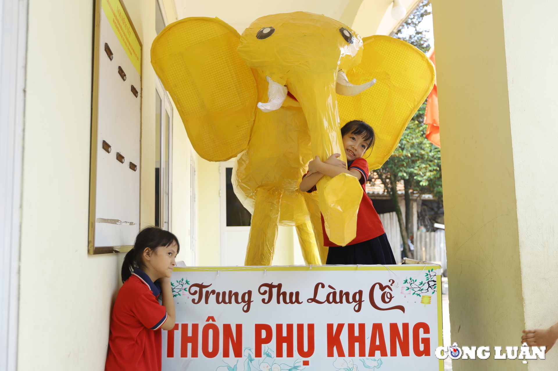 doc dao mo hinh den trung thu khong lo o lang co duong lam hinh 9