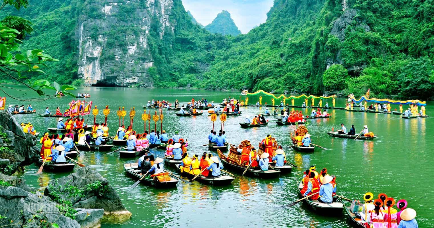 ninh binh bung no luong khach quoc te doanh thu du lich tang manh hinh 1