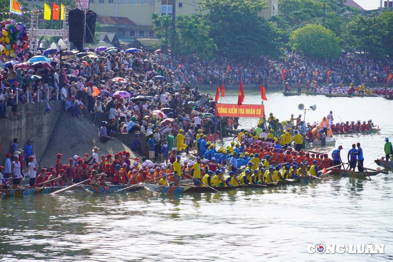 soi noi le hoi dua thuyen tren que huong dai tuong vo nguyen giap mung tet doc lap hinh 4