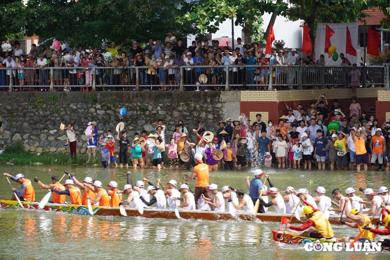 soi noi le hoi dua thuyen tren que huong dai tuong vo nguyen giap mung tet doc lap hinh 3