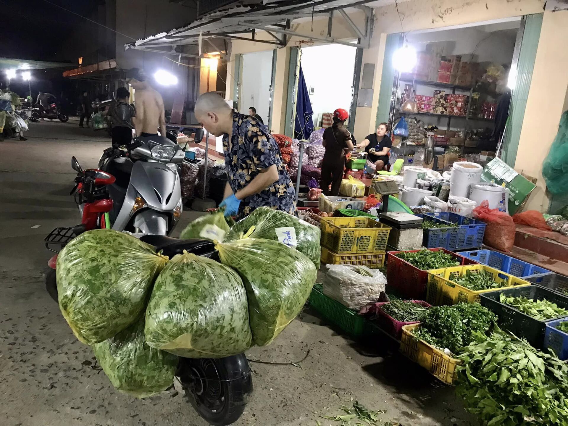 lao cai tap nap cho dem chau uy hinh 11