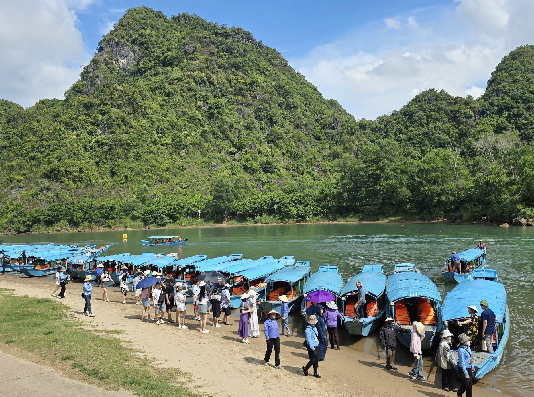 du lich quang binh thu hon 200 ty dong trong ky nghi le 2 9 hinh 2