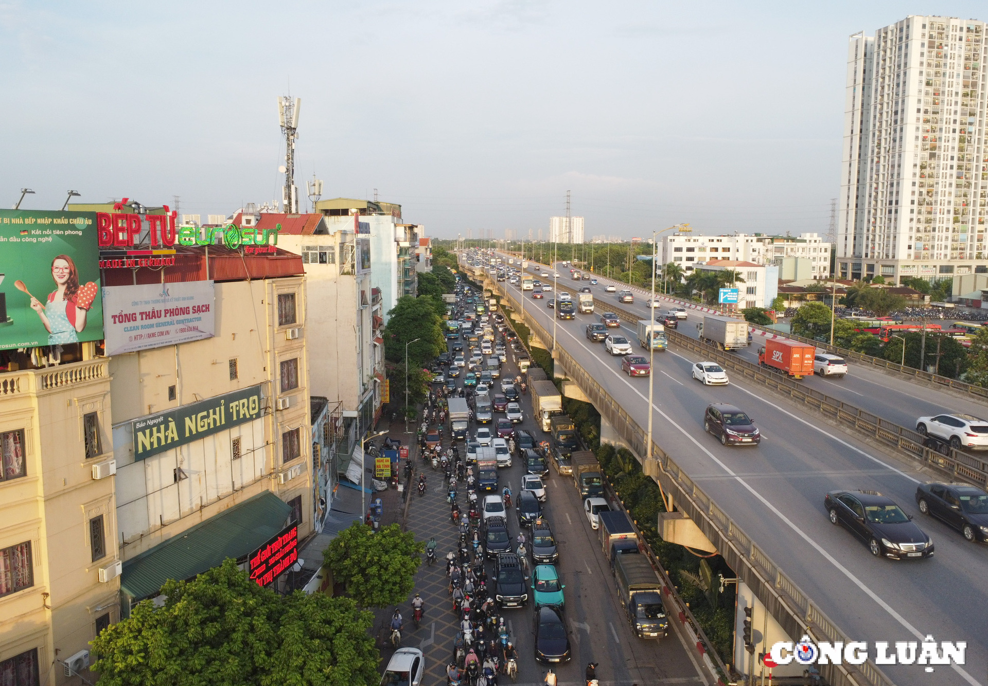 nguoi dan do ve thu do sau ky nghi le cao toc ben xe chat cung hinh 4