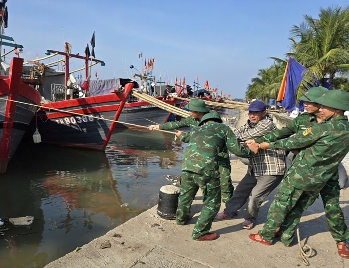 thanh hoa 5234 tau thuyen da neo dau an toan tranh bao yagi hinh 1