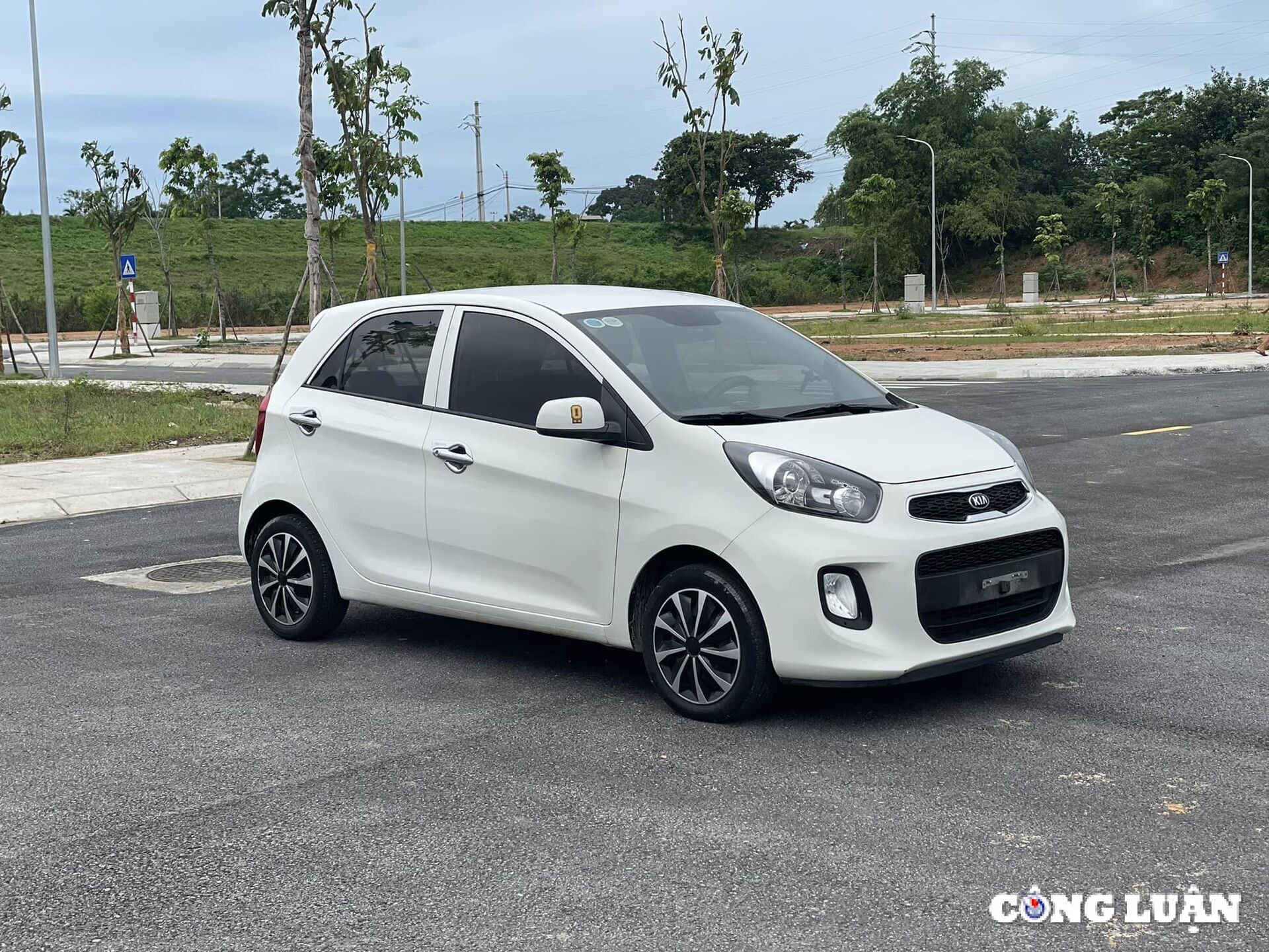 gia xe kia morning lan banh thang 9 2024 giam sau dau hyundai grand i10 hinh 4