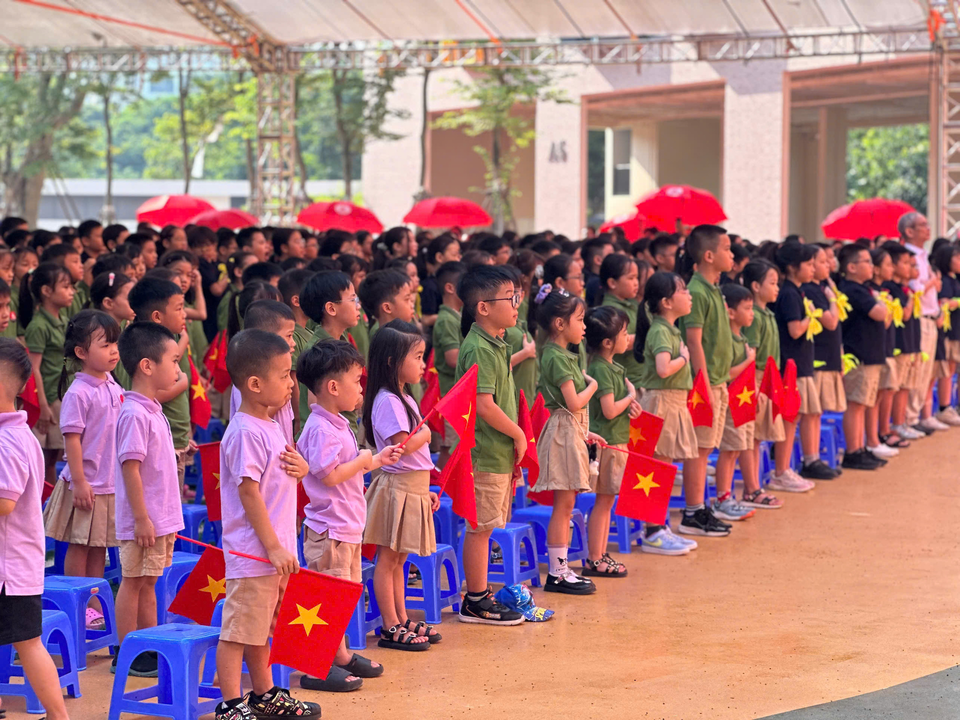 thay tro ca nuoc vuot nang thang mua khai giang thanh cong hinh 3