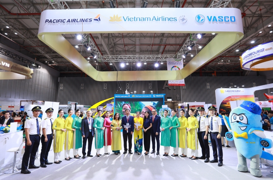 vietnam airlines tung nhieu uu dai kich cau du lich tai ite hcmc 2024 hinh 1