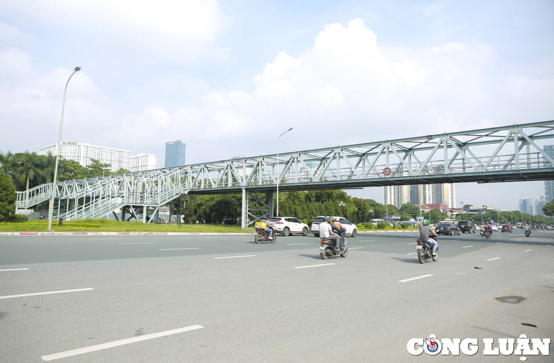 ha noi khoang 300 ty dong dau tu 29 cau vuot cho nguoi di bo hinh 1