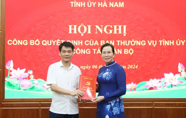 ha nam co tan truong ban tuyen giao tinh uy hinh 1