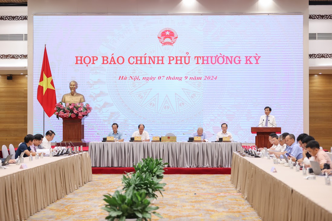 ha noi co gio mua cay do nhieu nhung chua phai luc bao manh nhat chi tuong doi an toan vao trua ngay 8 9 hinh 1