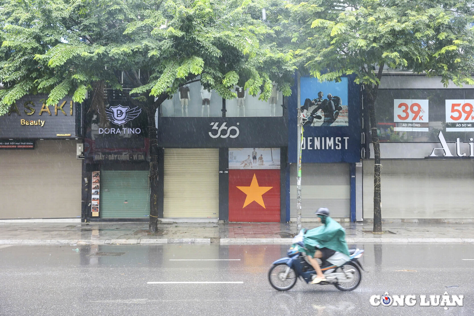 ha noi duong pho vang lang cua hang dong cua nin tho cho bao yagi do bo hinh 7