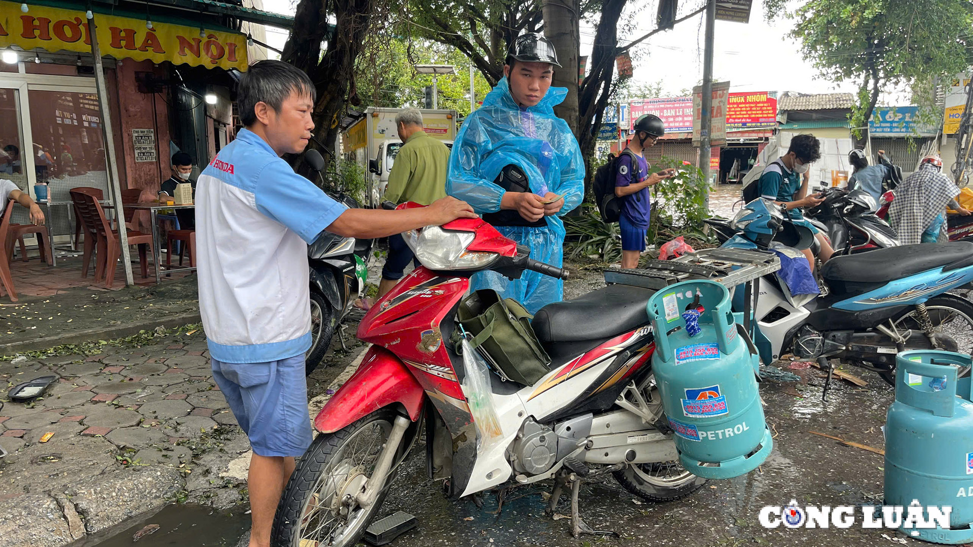 mua lon tho sua xe may ha noi kiem tien trieu o nhung diem ngap lut hinh 2