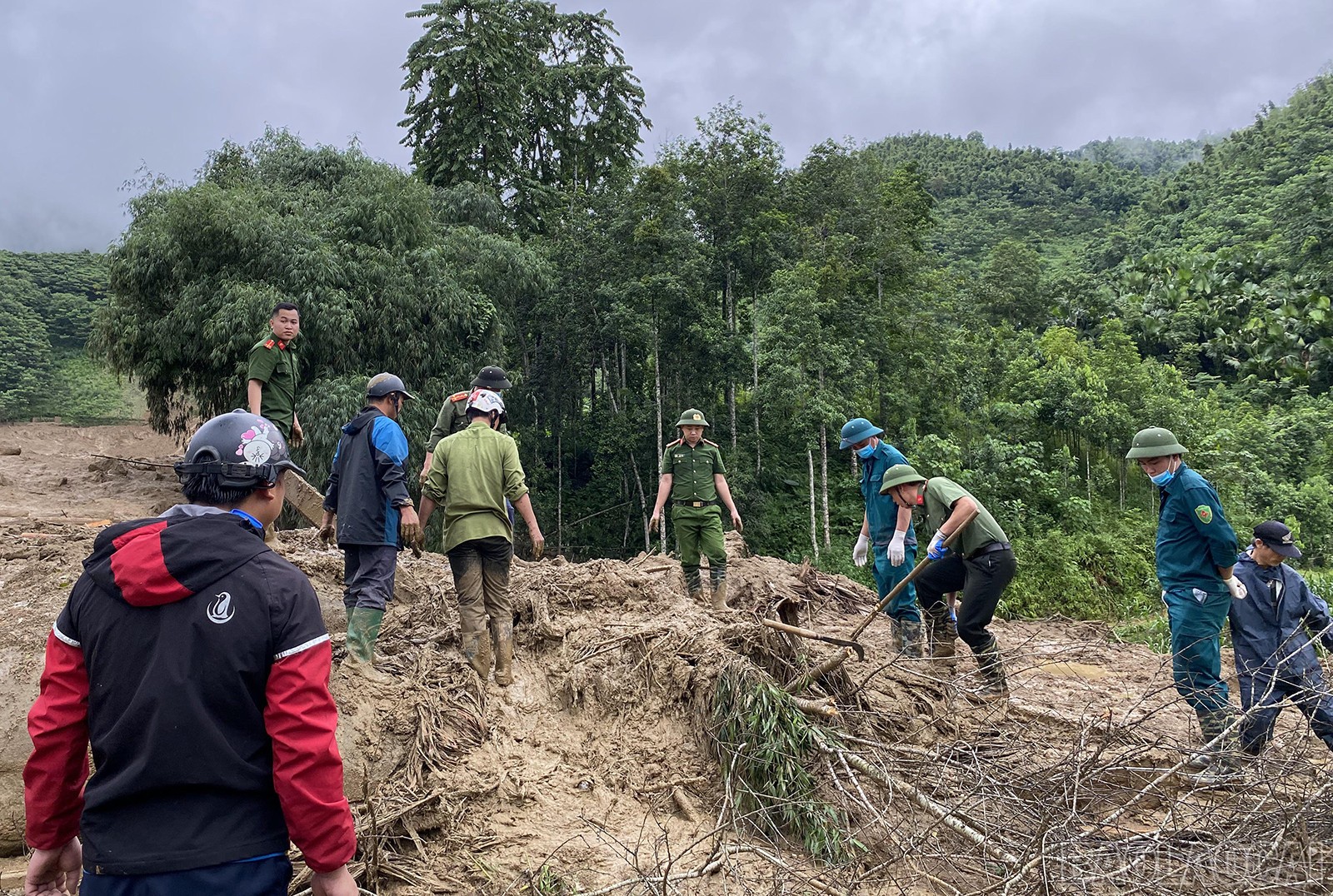 lao cai lu quet kinh hoang o lang nu lam 15 nguoi chet va nhieu nguoi dang mat tich hinh 1