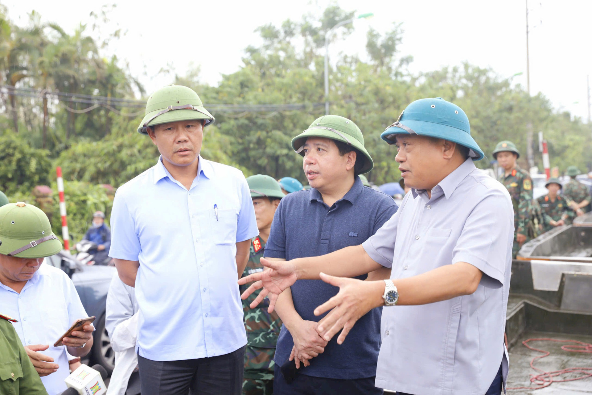 ha noi chu dong ung pho ngap lut khi nuoc lu tu cac song len cao bao dam nguoi dan duoc an toan hinh 3