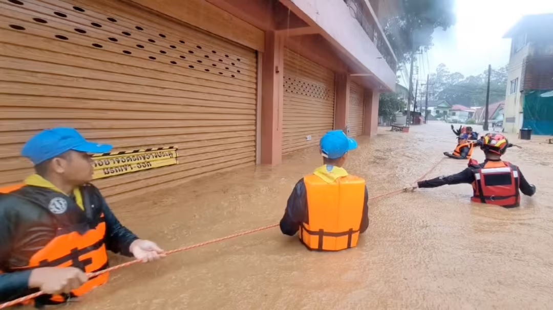 lu lut va sat lo dat cung dang dien ra nghiem trong o lao va thai lan hinh 2