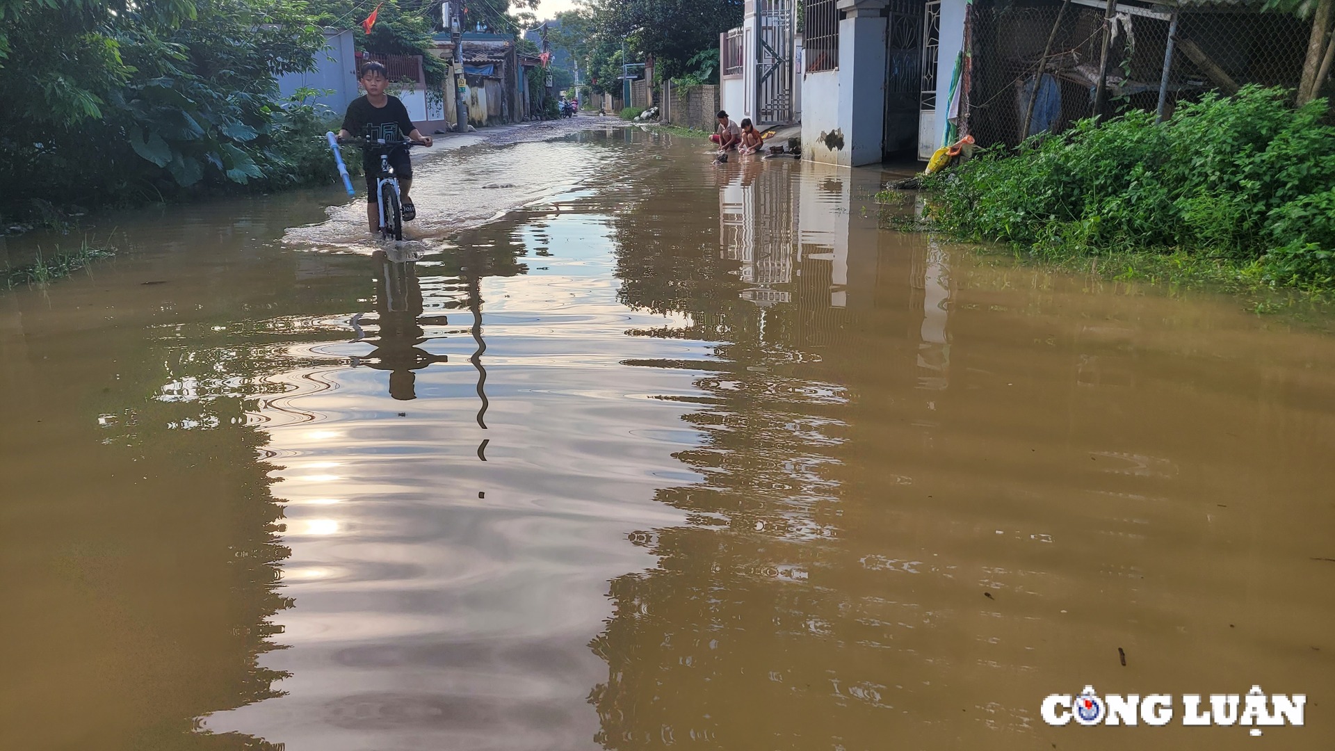 ha noi nhieu xa tai huyen my duc van ngap sau mot so noi chua co dien hinh 3