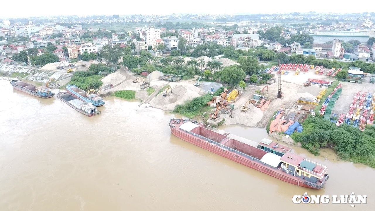 gia lam ha noi phot lo lenh cam cac ben bai van ngang nhien hoat dong trong mua mua bao hinh 3