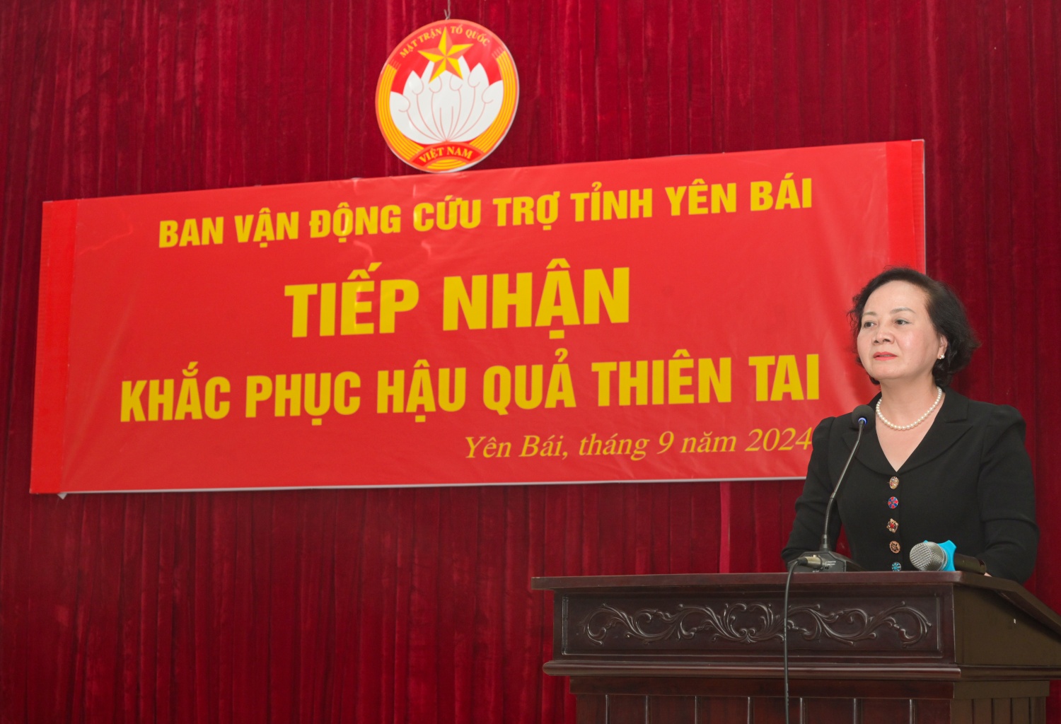 petrovietnam tham dong vien va trao ho tro cho nguoi dan chiu thiet hai do thien tai tai tinh yen bai hinh 1