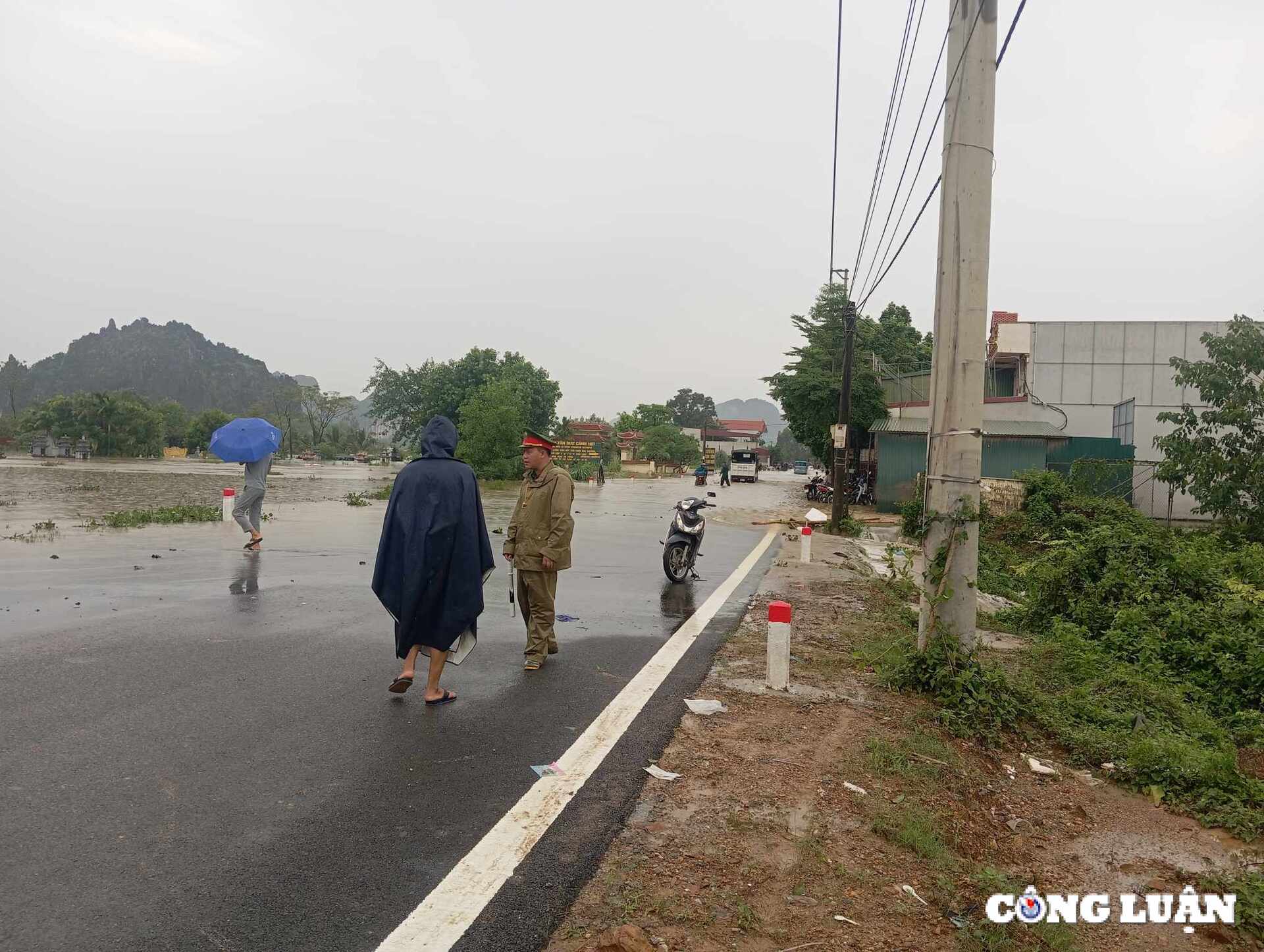 ha noi nhieu xa tai huyen my duc van ngap sau mot so noi chua co dien hinh 10