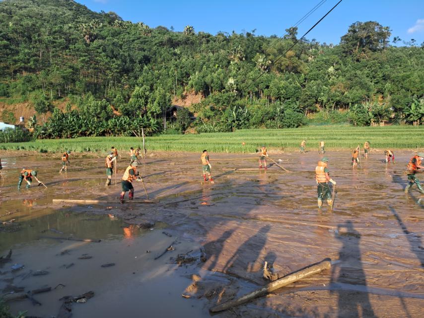 thu tuong pham minh chinh thi sat hien truong vu sat lo tai thon lang nu tinh lao cai hinh 3