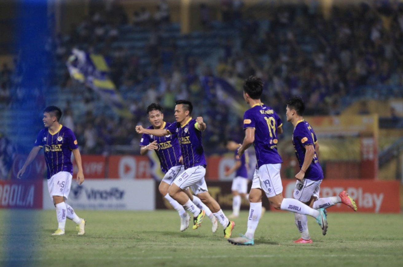 van quyet ghi ban duy nhat ha noi fc gianh 3 diem truoc binh dinh hinh 1