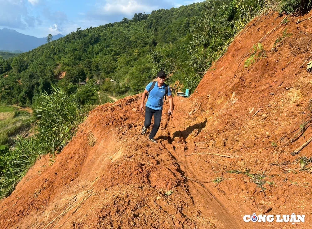 yen bai sau mua lu duong vao thon ban tat cang di cang xa hinh 2