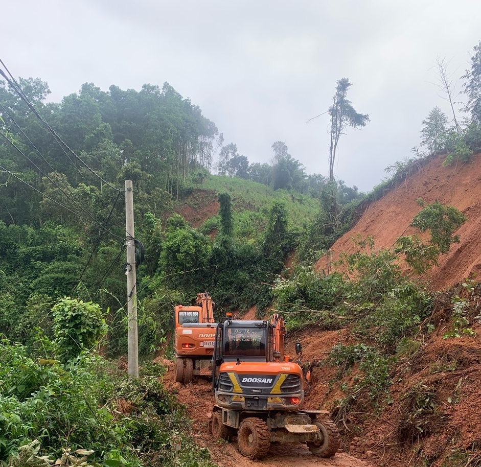 bac kan no luc khac phuc cac su co bao dam giao thong sau bao so 3 hinh 13