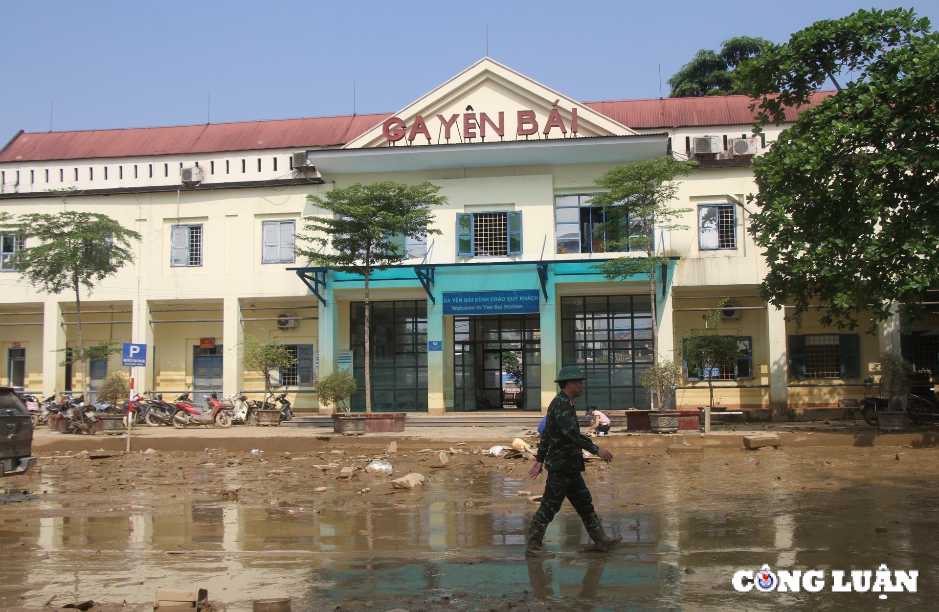 ha tang duong sat phia bac thiet hai nang do mua lu hinh 2