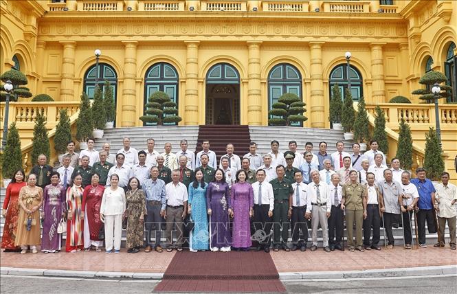 cong tac cham lo nguoi co cong voi cach mang la nhiem vu chinh tri quan trong hinh 2