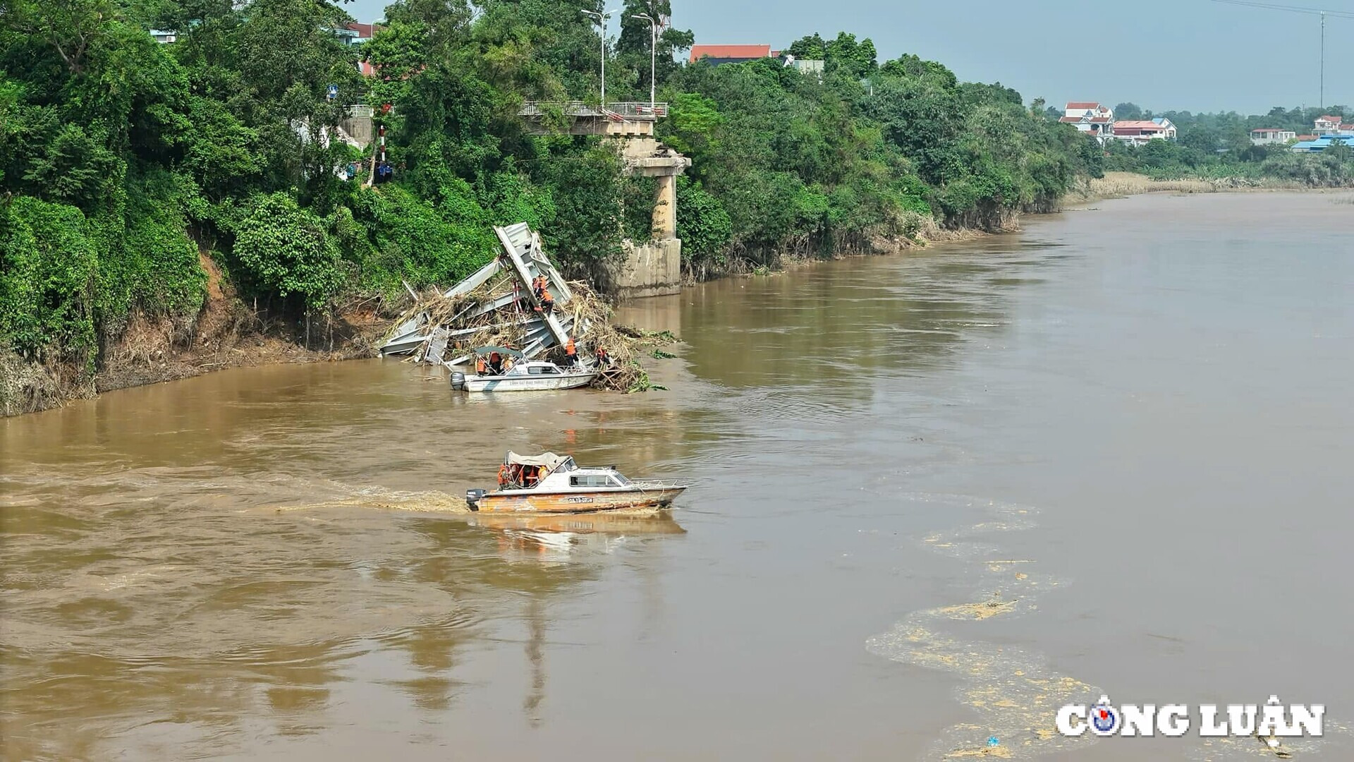 som on dinh doi song nhan dan phia bac sau mua lu sat lo dat hinh 1