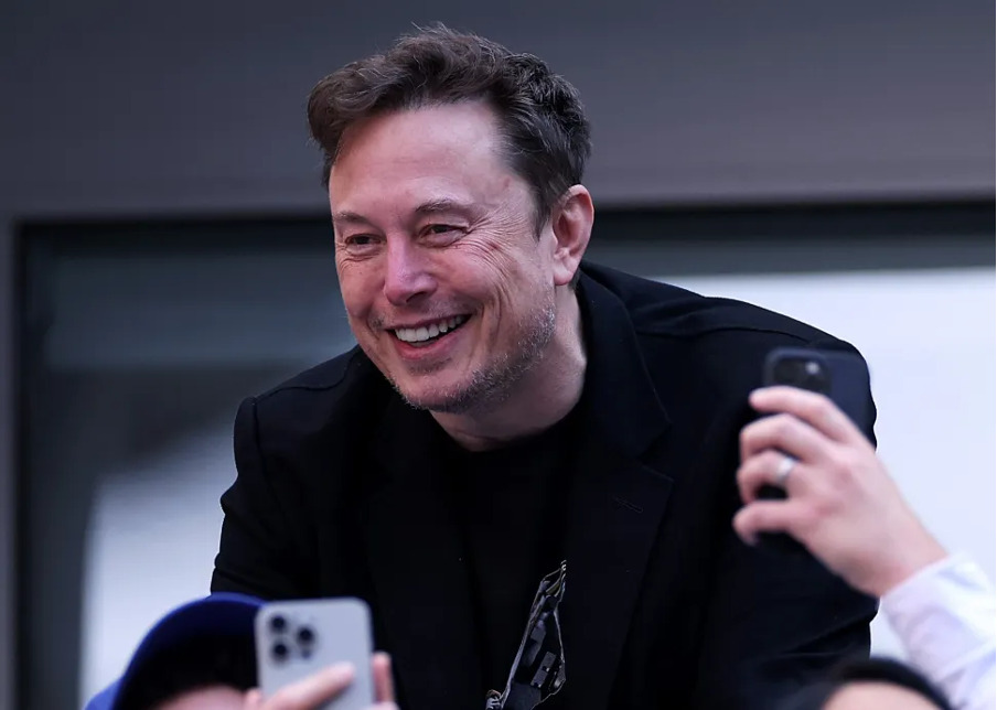 Elon Musk sắp trở thành tỷ phú nghìn tỷ đầu tiên thế giới!