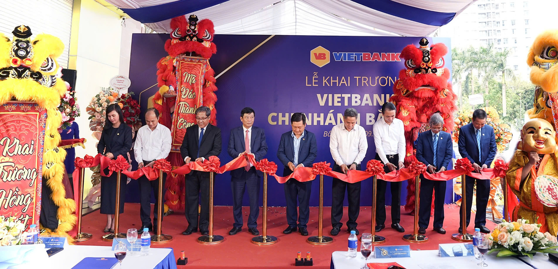 vietbank tung bung khai truong chi nhanh bac ninh hinh 1