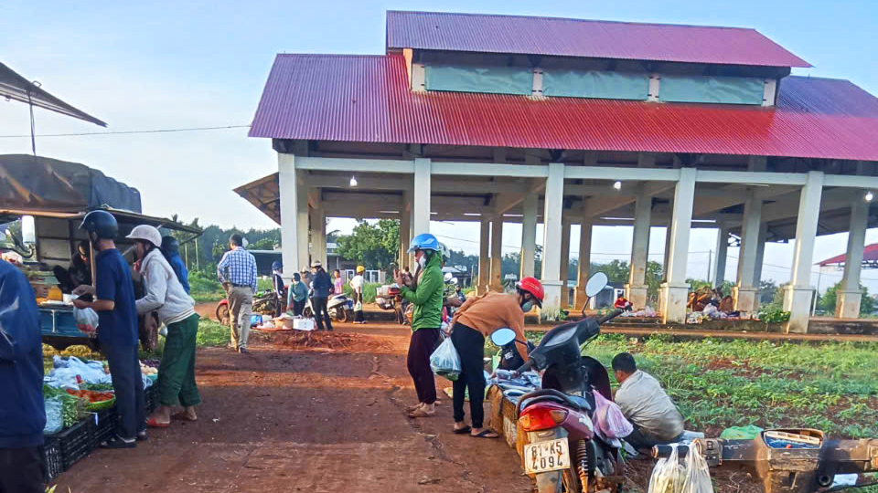 chu puh khong de tai dien cho bo hoang long duong lam noi buon ban hinh 2